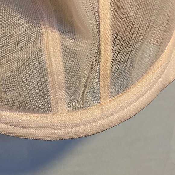 Elomi Sheer Light Pink Bra - Picture 3 of 11